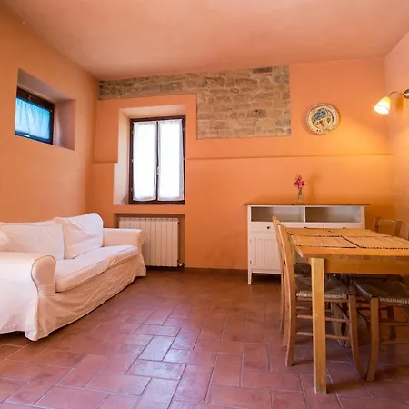 L'esinante בית חווה *