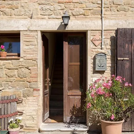 L'esinante בית חווה