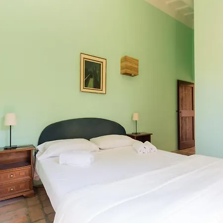 L'esinante בית חווה *